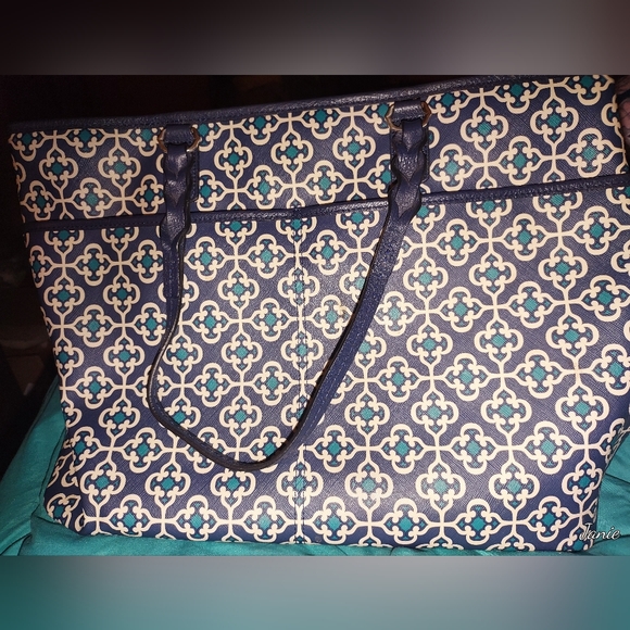 Brighton Interlock lock it Tote bag and charm - Picture 3 of 8